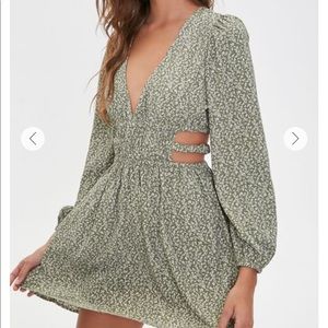 ISO This exact dress! Size xs or small!